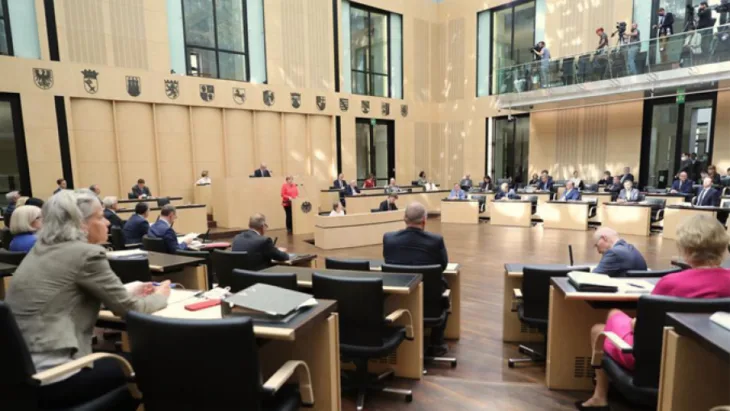 Njemacka parlament Gornji dom njemackog parlamenta