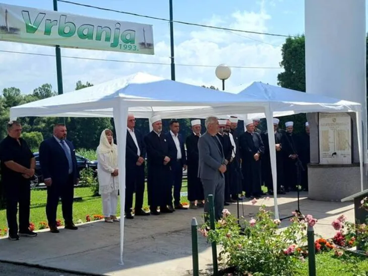 Refik lendo vrbanja