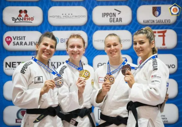 Aleksandra samardzic 872x610