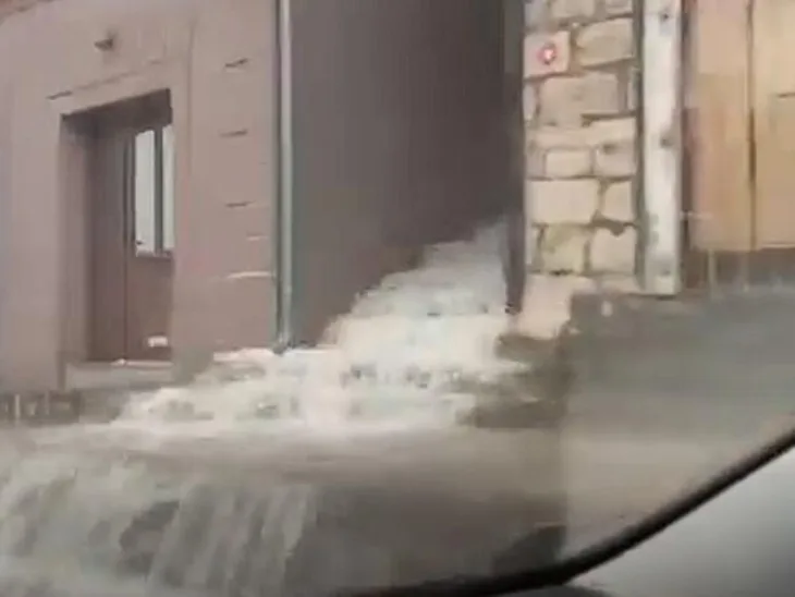 Trebinje 07 na vodi Snazno nevrijeme pogodilo grad poplavile ulice