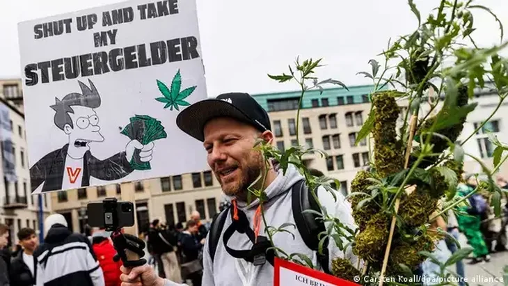 Njemačka legalizira rekreacijsku upotrebu kanabisa