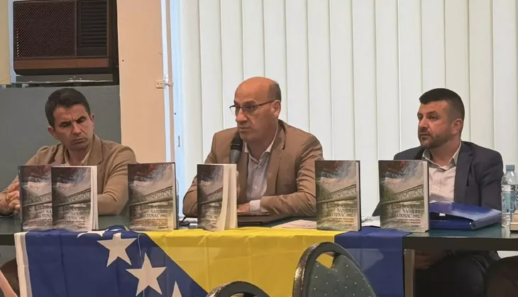 Ramit Salkic Elvir-ef. Hodžić Admir-ef. Velić svucarska promocija knjge