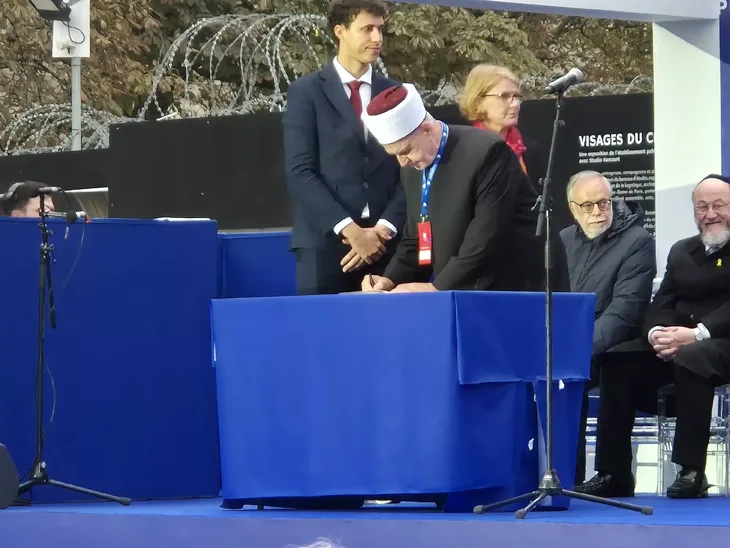 Pariz: Reisul-ulema Kavazović potpisao 'Apel za mir