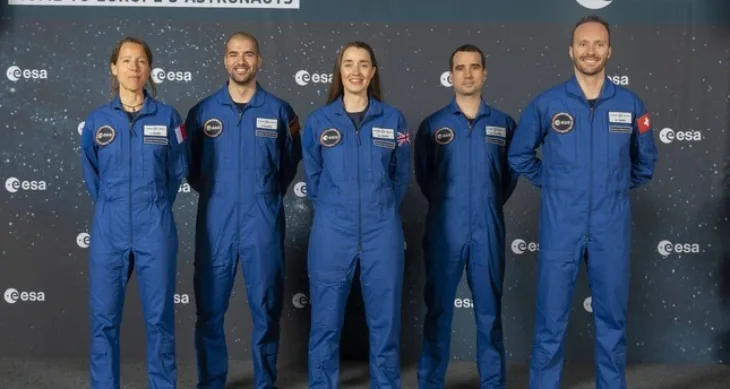 Astronauti AA