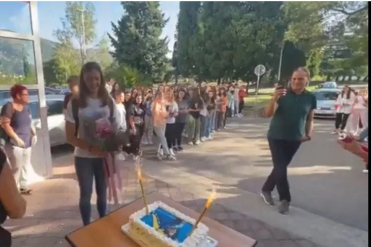 Lana pudar skola drugari