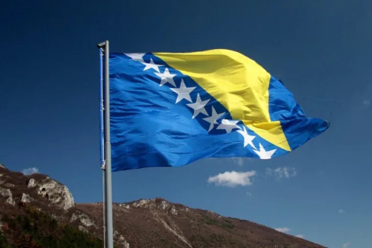 Zastava bih 2 768x511