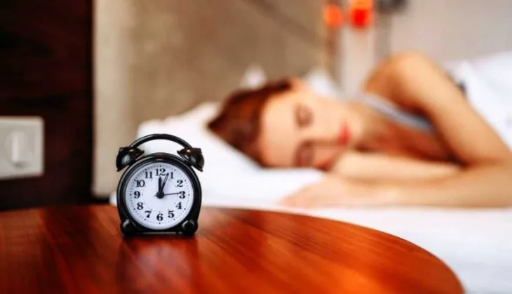 Sat alarm budjenje spavanje pixabay 750x430
