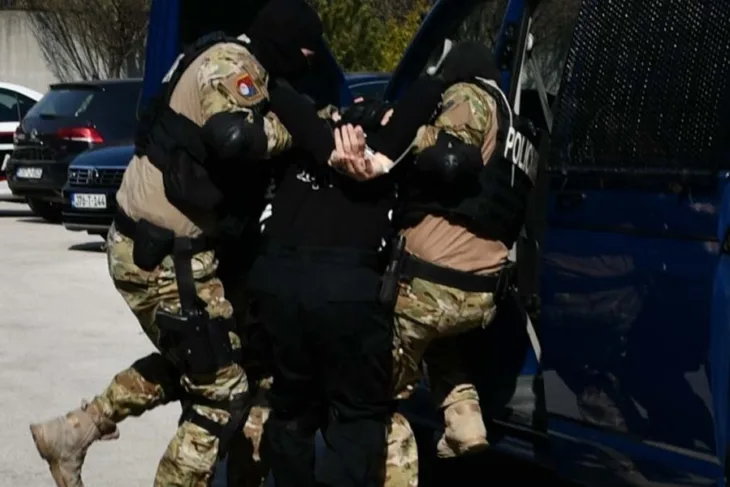 Policija hapsenje Mupks