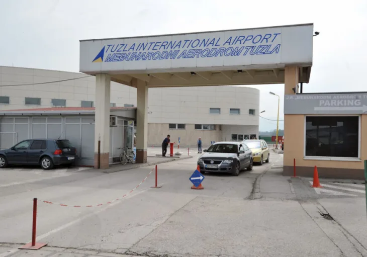 Aerodrom tuzla123456789 872x610