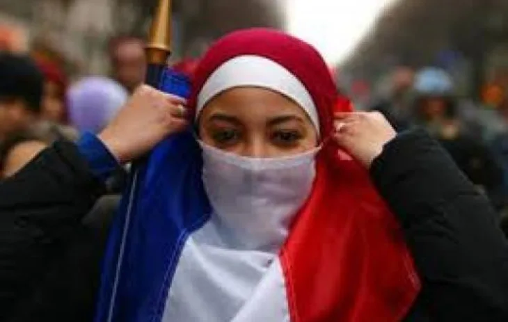 Francuska hidzab