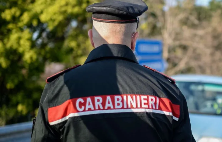 Italija policija Karabinjeri 1 srna