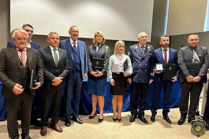 priznanja od MUP-a Hrvatske foto fup