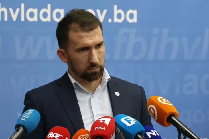Adnan Delić fena