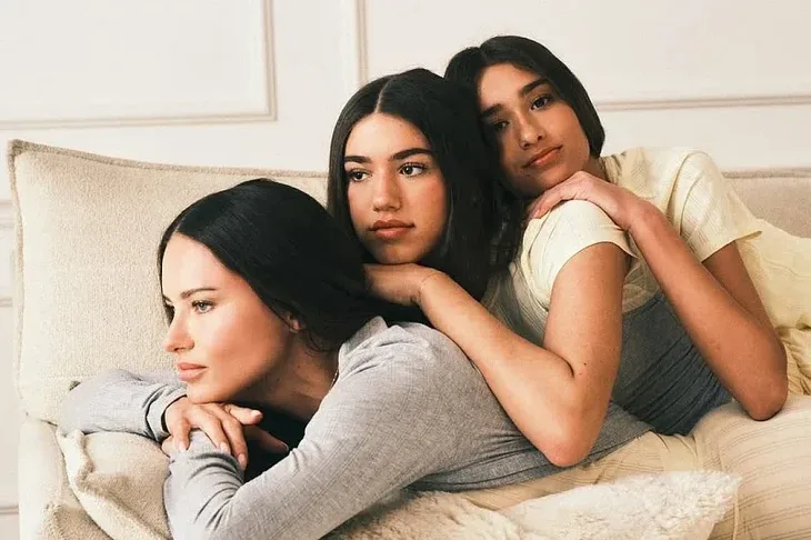 Adriana Lima  s kćerkama