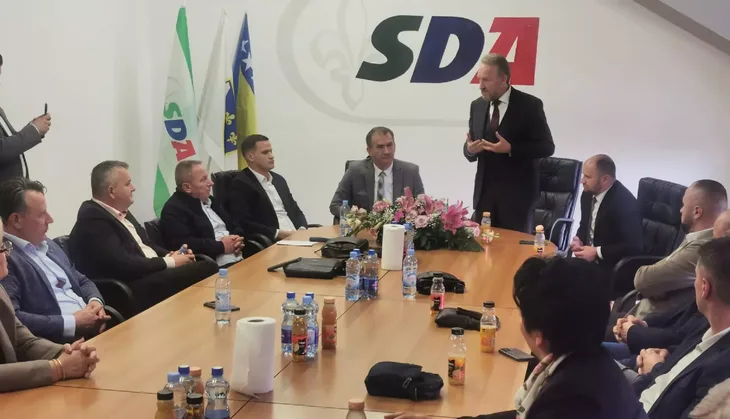 Bakir izetbegovic sda tk