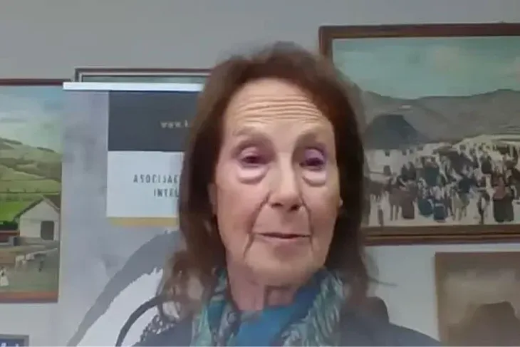 Carole Hodge