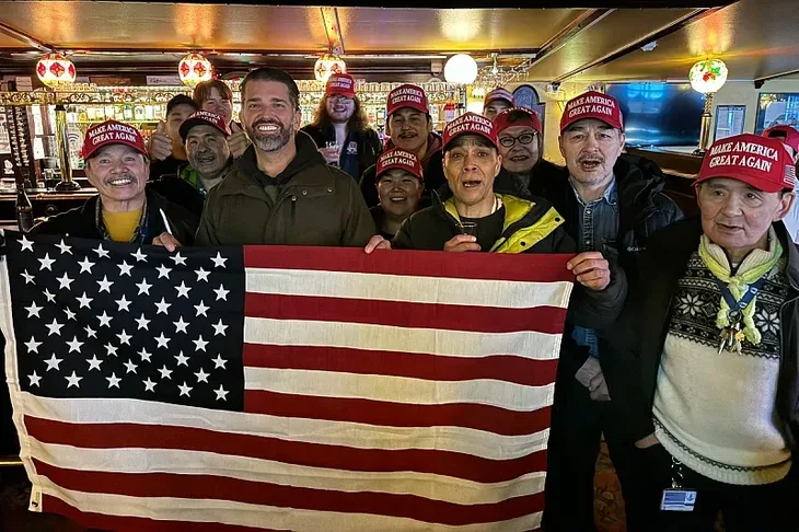 Donald Trump Jr angažovao beskućnike na Grenlandu da mu glume podršku