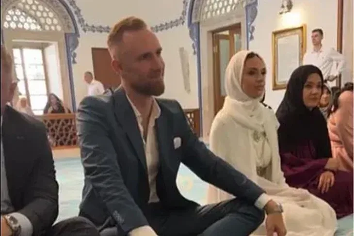 Dzanan Musa se serijatski vjencao s Aminom obred obavio reis Kavazovic