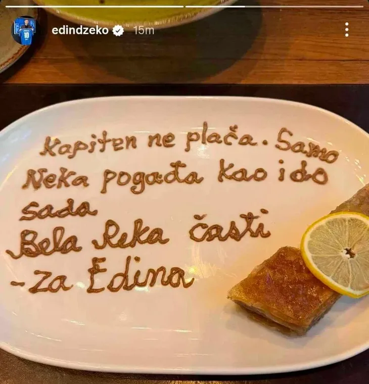 Edin Dzeko poruku koju je dobio uz baklavu srbija