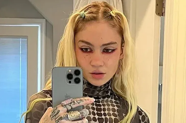 Elon Musk Grimes
