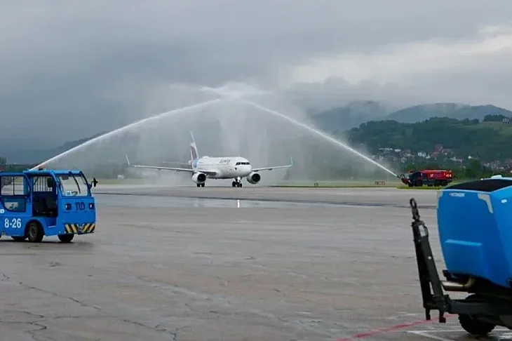 Eurowings Međunarodni aerodrom Sarajevo Sarajevo Berlin   Avion Eurowingsa na Međunarodnom aerodromu u Sarajevu