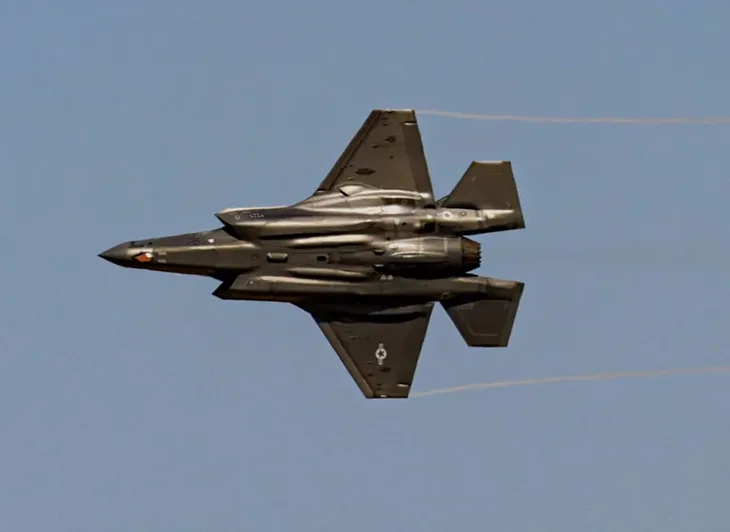F 35
