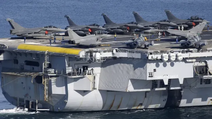 Francuski nosac aviona Charles de Gaulle