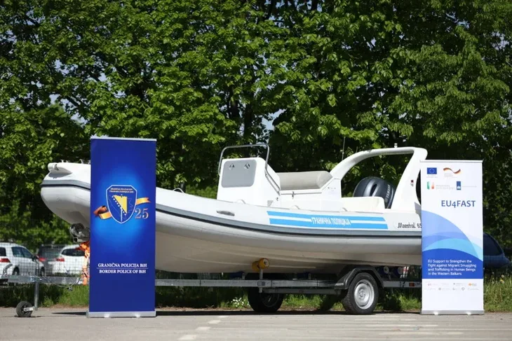 Granicna policija Bi H EU donirala Granicnoj policiji Bi H opremu za borbu protiv krijumcarenja migranata 1