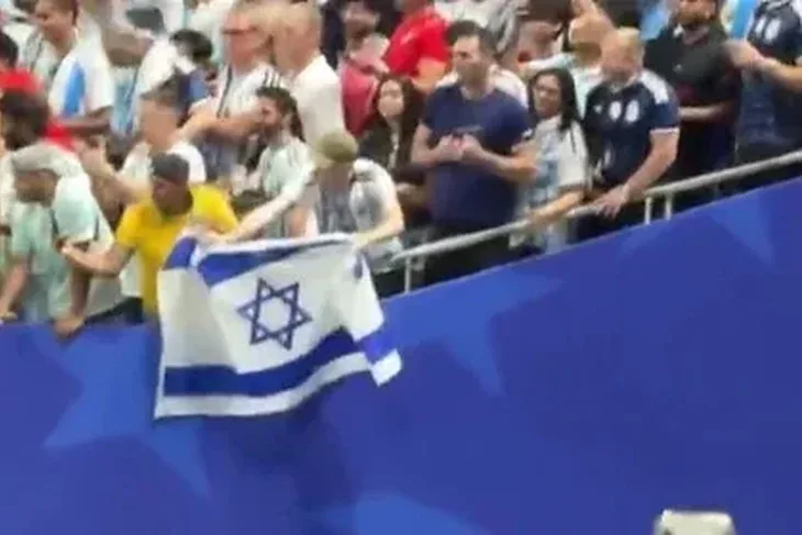 Hossam Hassan Argentinski navijaci mahali zastavom Izraela ispred selektora Egipta on pljunuo prema njima
