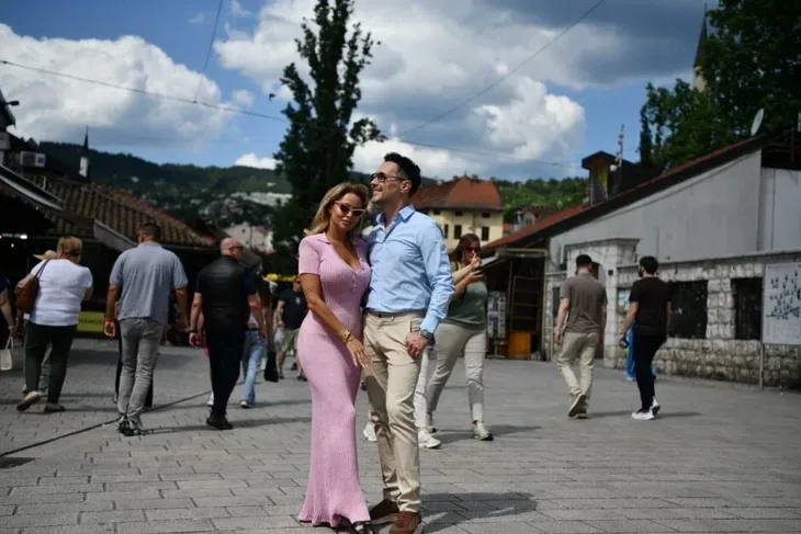 Nenad jovanovic sa suprugom na bascarsiji/ Press