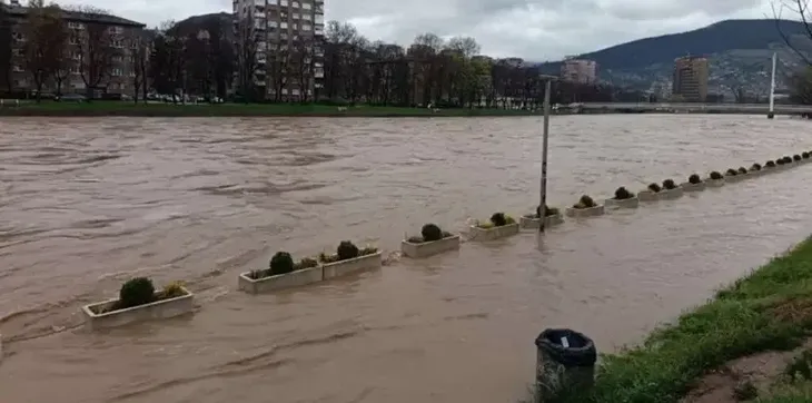 Rijeka Bosna/ Fena