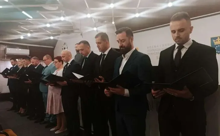 Vlada Zdk
