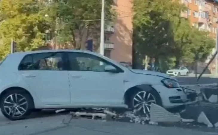 Automobil saobracajna nesreca c vila