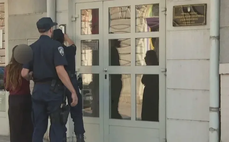Policija u Slavonskom Brodu privela roditelje