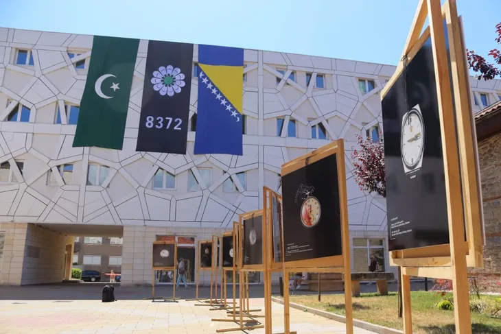 Zenica satovi genocid u srebrenici izložba