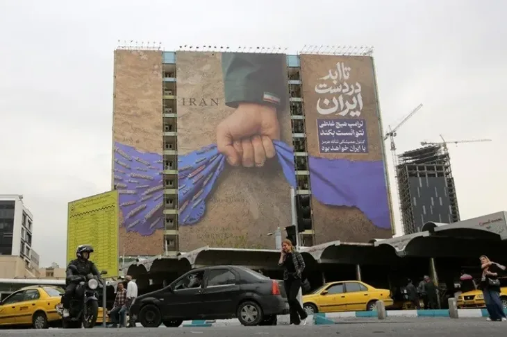 Iran teheran transparent hormuski moreuz