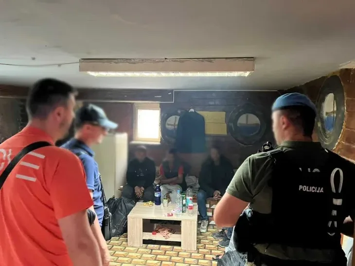 migranti/ Služba za poslove sa strancima