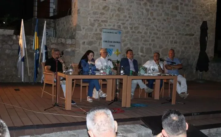 Stolac javna tribina