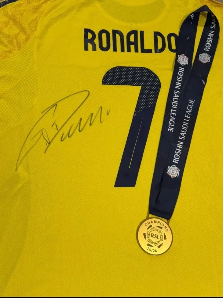 Ronaldo i Abdulmalik Al-Jaber medalja