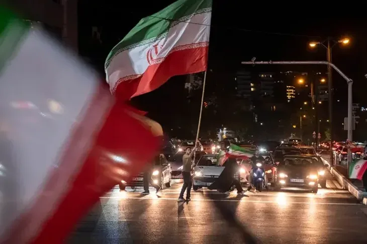 Iran 06 ulica podrska