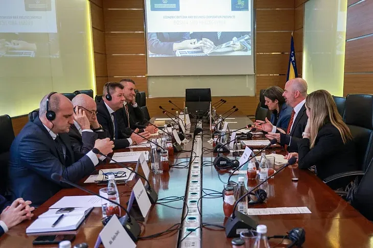 Juzna interkonekcija John Ginkel