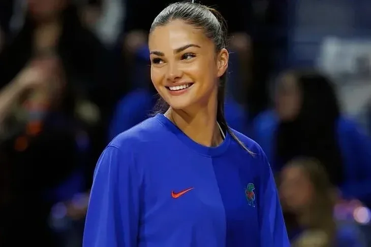 Milca Vidacic 1 Srbijanska odbojkašica je jedna od najljepših sportiskinja na svijetu