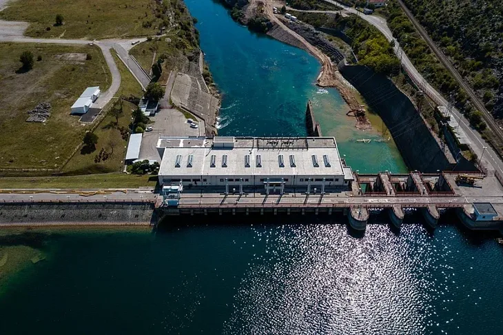 Na fotografiji je prikazana hidroelektrana Mostar