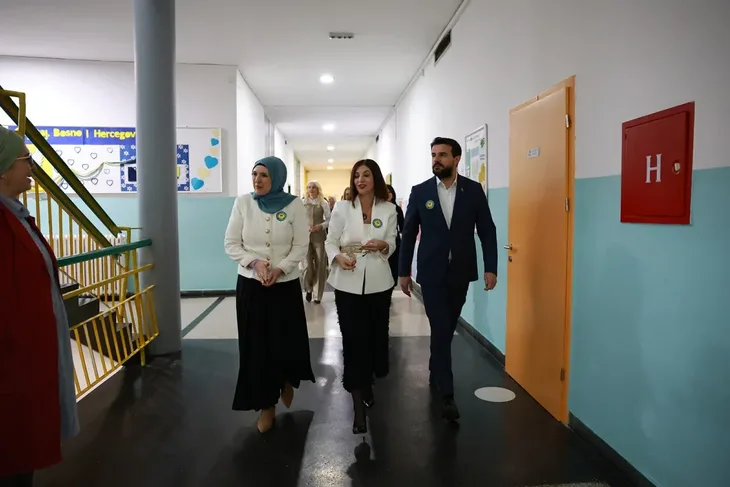 Nermin Muzur i Naida Hota Muminovic obisli renoviranu Prvu osnovnu skolu Ilidza