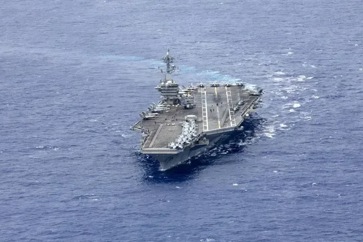 Nosac aviona USS Abraham Lincoln
