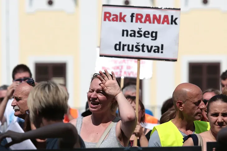 Pala odluka o kreditima u svajcarcima
