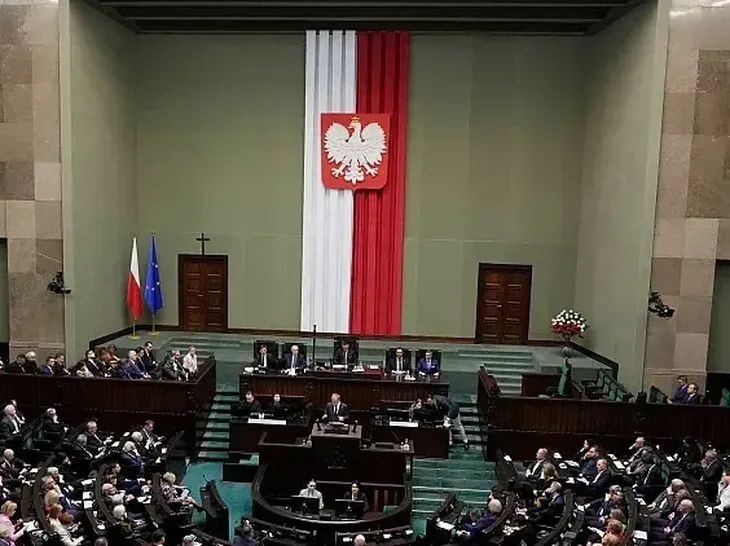 Poljska oarlament 10 AP fotografija