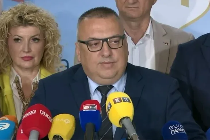 Predsjednik Glavnog odbora SDS a Jovica Radulovic