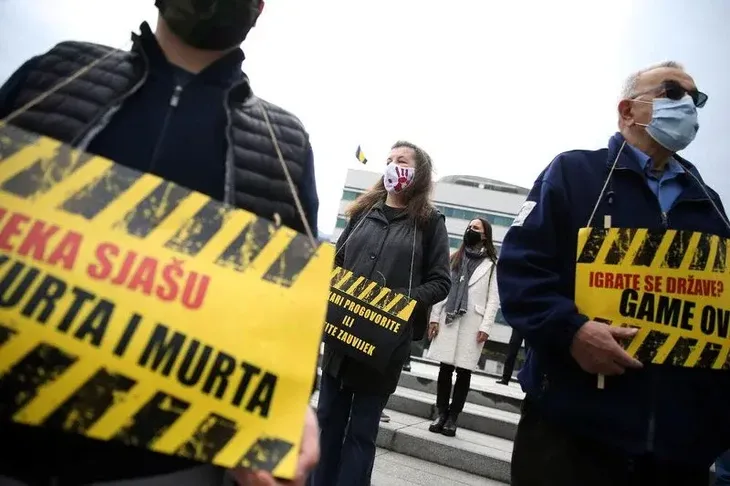Protesti Bi H