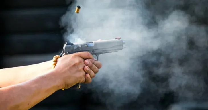Pucnjava pistolj